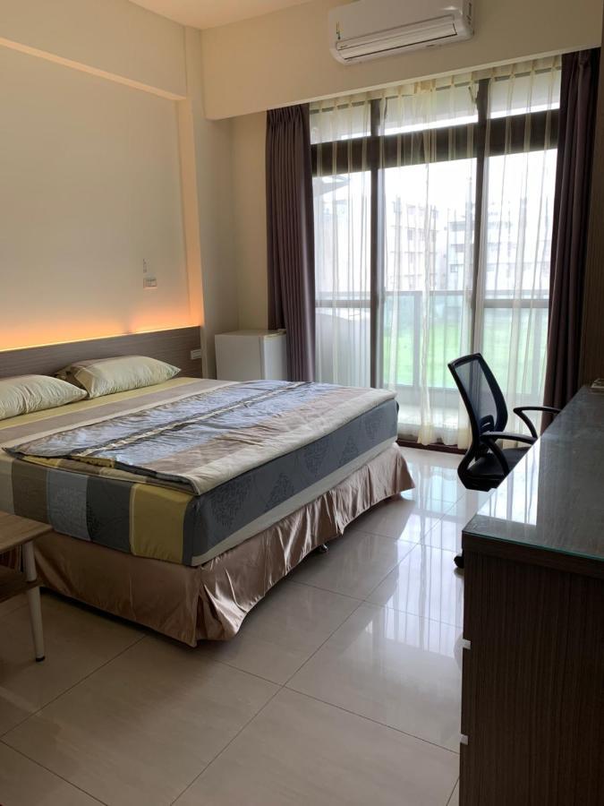 Emerald Diamond Building 1 Zhunan Екстериор снимка
